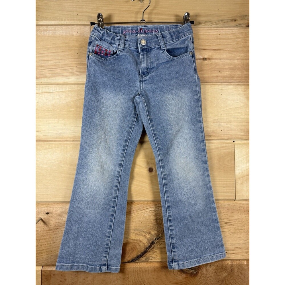 Zana‎ di jeans medium wash with embroidered details Girls Size 6 🩷❤️